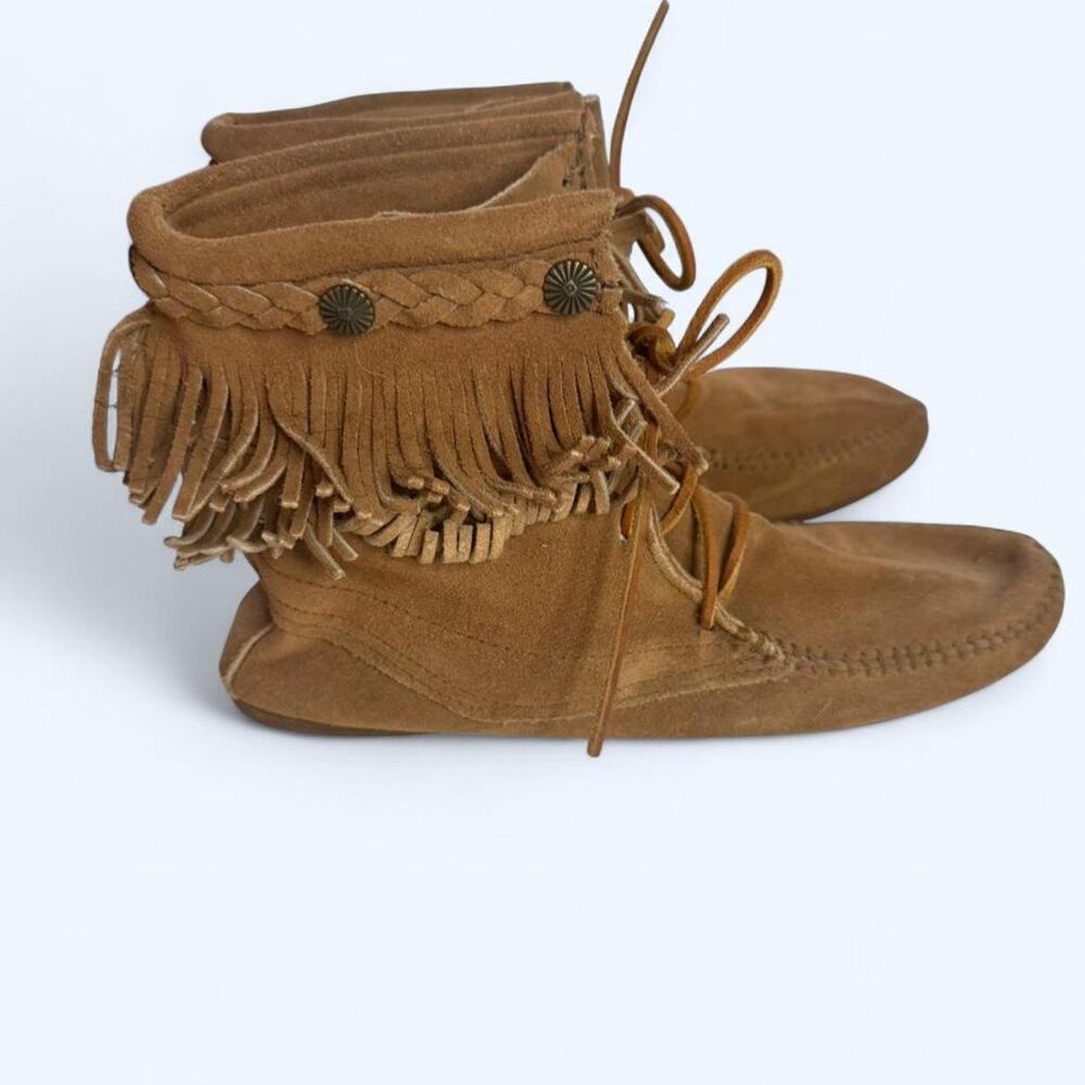Minnetonka Fringe Moccasin Boots Suede Boho Festival Western